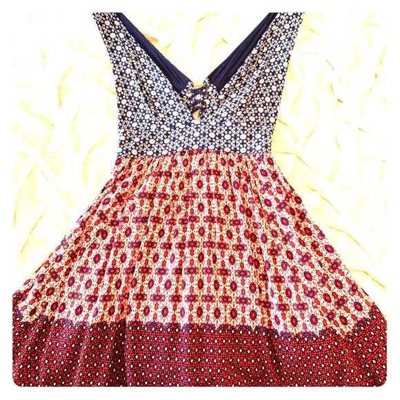 Swing dress - Picture 1 of 3